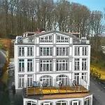 Hotel Seeschloss Sellin (Rugen)