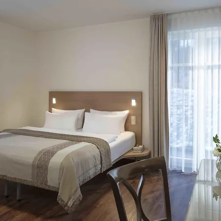 ホテル ジ－シュロス セ－リン ホテル 4*