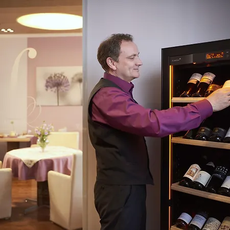 ジ－シュロス セ－リン ホテル ホテル